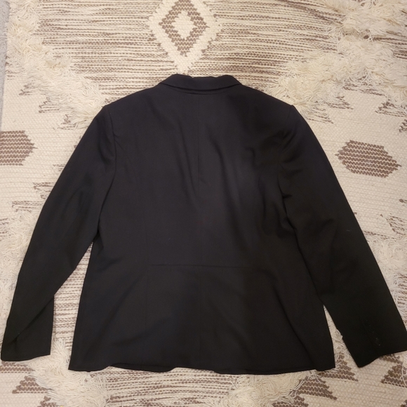 Liz Claiborne suit jacket - Picture 4 of 5